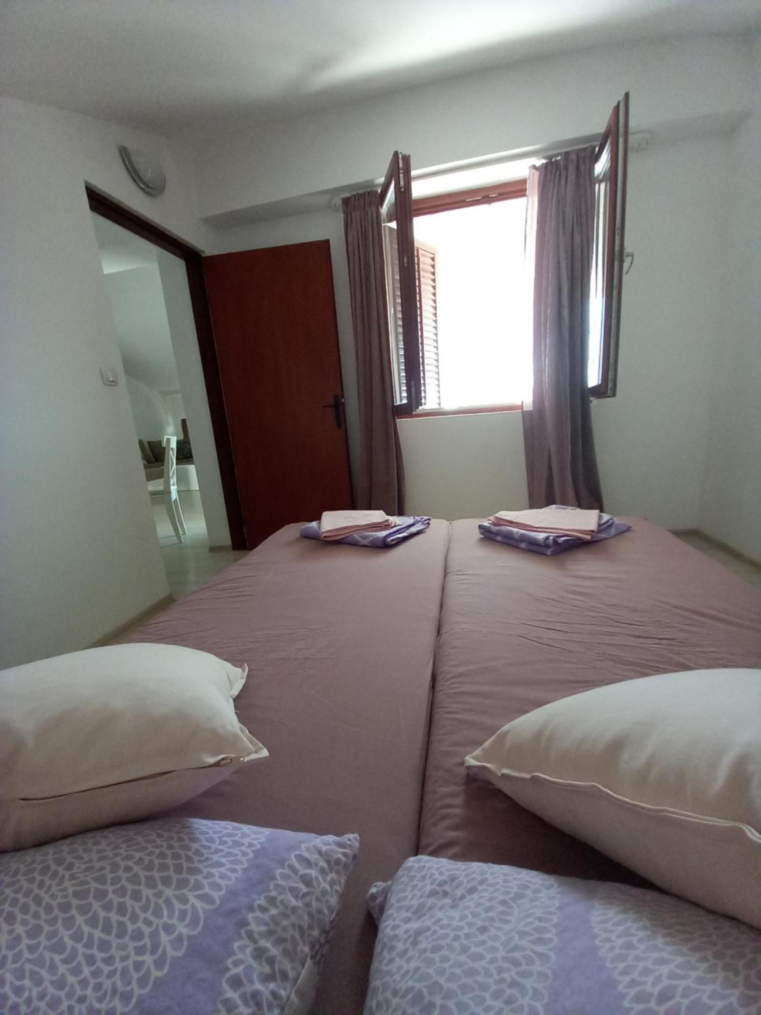 Apartmani Rab - Adrijana & Aleksandra Banjol 객실 사진